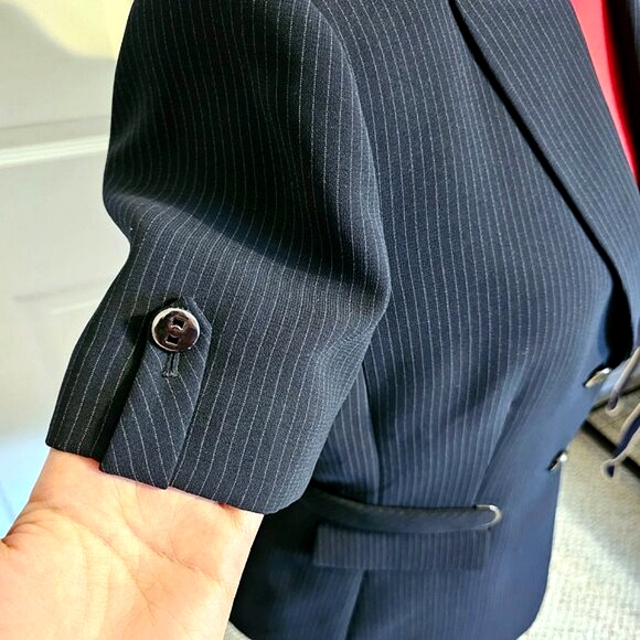Tahari ASL Short Sleeve Pinstripe Suit Jacket - Size 12 - Picture 7 of 16